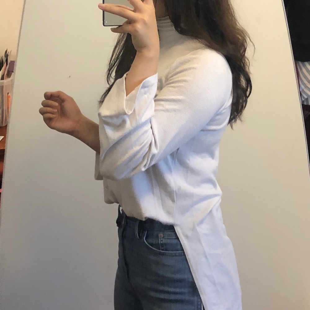 Off white turtle neck